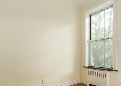 566 Hudson St - Photo 1