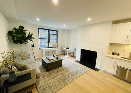 East 52nd Street - Photo 1