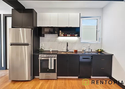 290 Union Avenue - Photo 1
