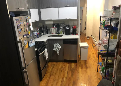33 Montrose Avenue - Photo 1