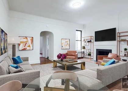 East 81 Street - Photo 1