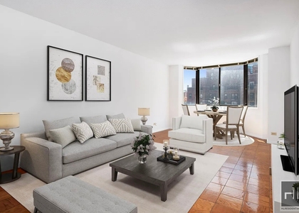 East 52nd Street - Photo 1