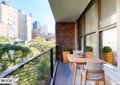 East 35 Street - Photo 1