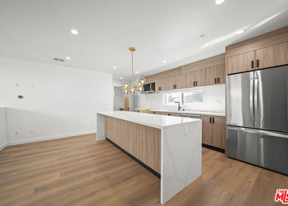 819 N Mccadden Place - Photo 1