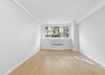 East 59th Street - Photo 1