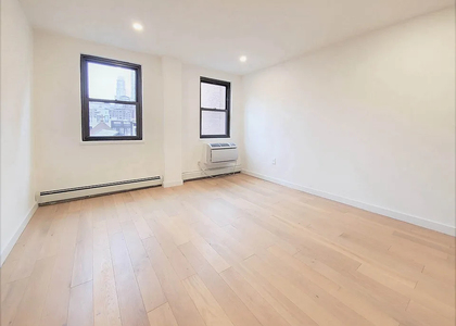 East 59th Street - Photo 1