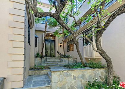 1118 San Ysidro Drive - Photo 1