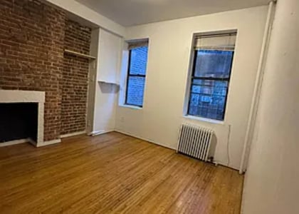 442 West 45th Street - Photo 1