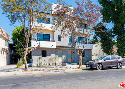 10845 N Morrison Street - Photo 1