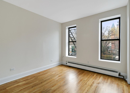  Greenwich Ave - Photo 1
