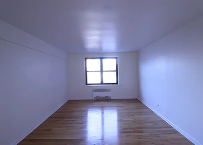 34-15 Parsons Boulevard - Photo 1