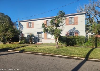 1235 W 5th Street - Photo 1