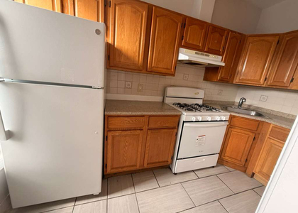 208 Pennsylvania Avenue - Photo 1