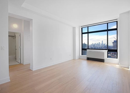 West 42nd Street - Photo 1