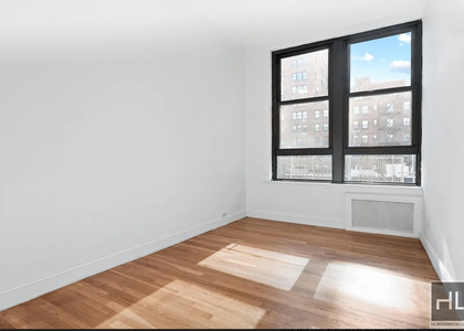 East 69 Street - Photo 1