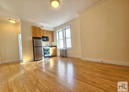 West 13 Street - Photo 1