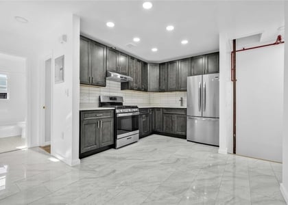 120th Street & Jamaica Avenue  - Photo 1