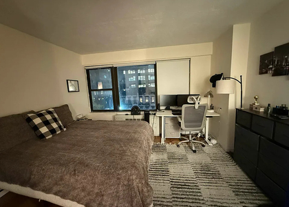 East 44th Street - Photo 1