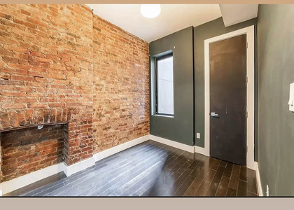 1066 Putnam Avenue - Photo 1