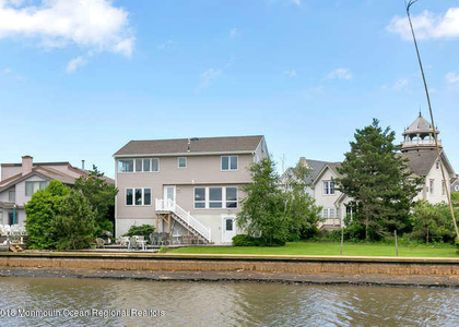127 Trenton Avenue - Photo 1