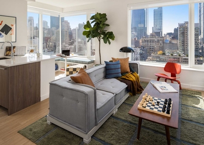 10th Avenue - Photo 1