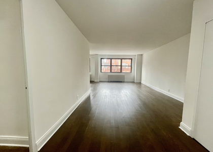 East 89th Street - Photo 1