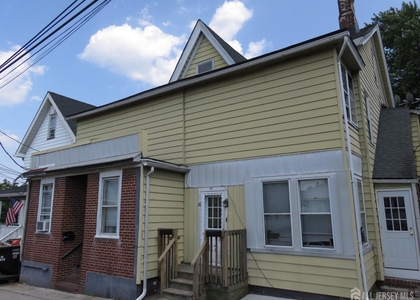 417 Henry Street - Photo 1