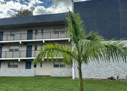 7925 Colony Cir - Photo 1
