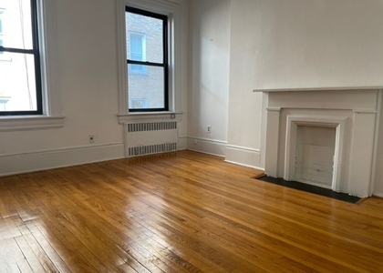 Madison Avenue - Photo 1