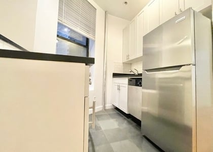 East 91st Street - Photo 1