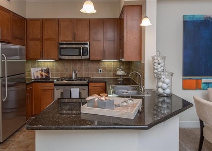 3443 Kingsboro Road Ne - Photo 1