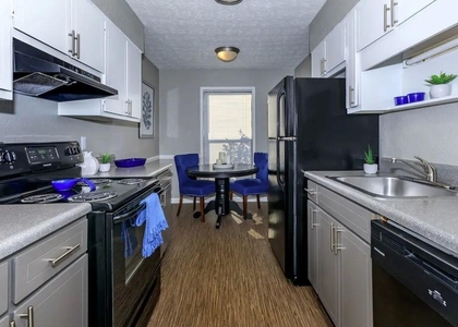 1805 Roswell Road - Photo 1
