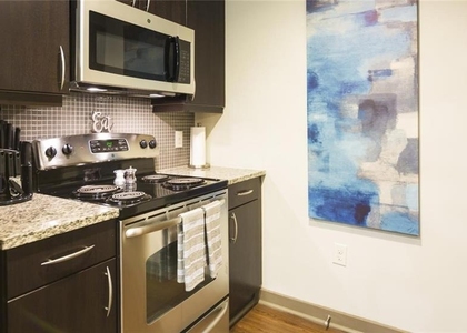 880 Glenwood Avenue - Photo 1