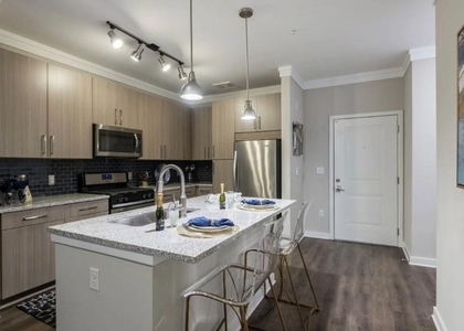 1455 Spring Road Se - Photo 1
