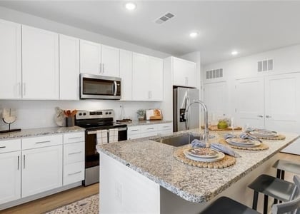 1010 Rosefinch Landing - Photo 1