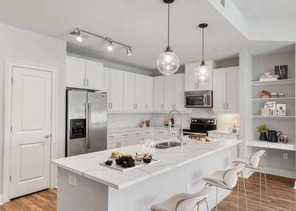 92 W Paces Ferry Road Nw - Photo 1