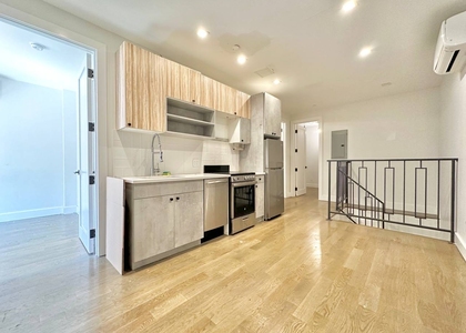 961 Senaca ave - Photo 1