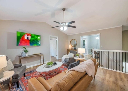 165 Bentley Parkway - Photo 1