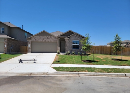 100 Montego St - Photo 1