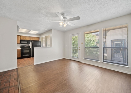 2110 Rio Grande St - Photo 1