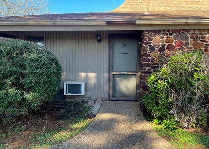 126 Conference Dr - Photo 1