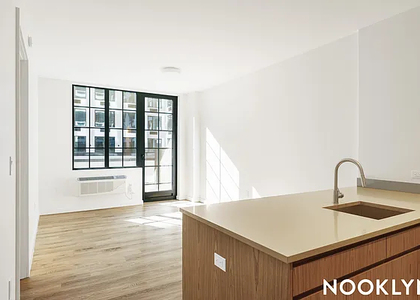 40 Bruckner Boulevard - Photo 1