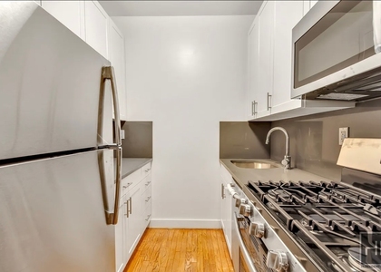 Madison Avenue - Photo 1