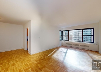 East 55th Street - Photo 1