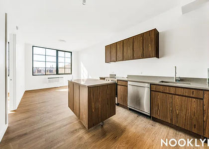 40 Bruckner Boulevard - Photo 1