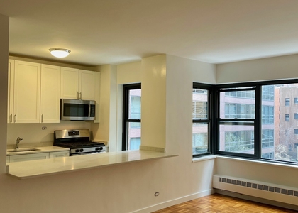 412 East 55th Street - Photo 1