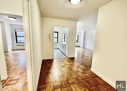 East 55 Street - Photo 1