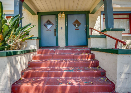 1130 S Hoover Street - Photo 1