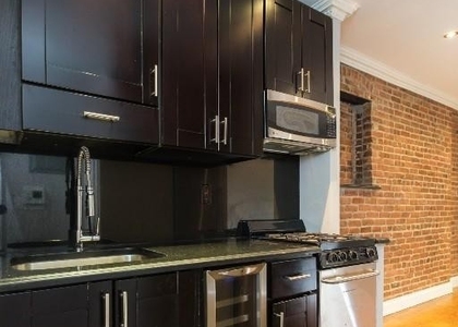 437 W 53rd St - Photo 1