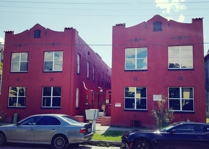 111 S Newport Avenue - Photo 1